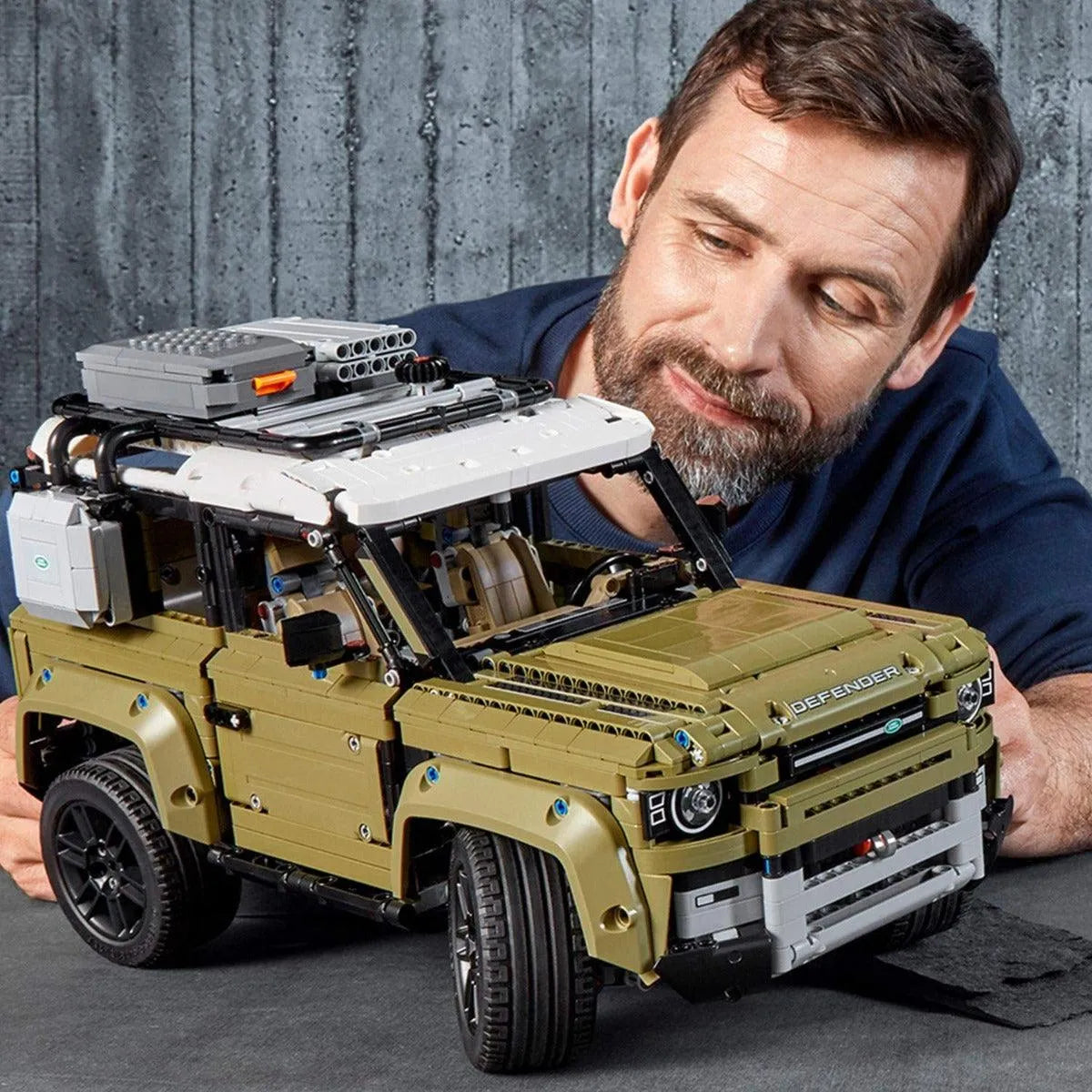 Landrover Defender Building Block Set (2573 Pcs)
