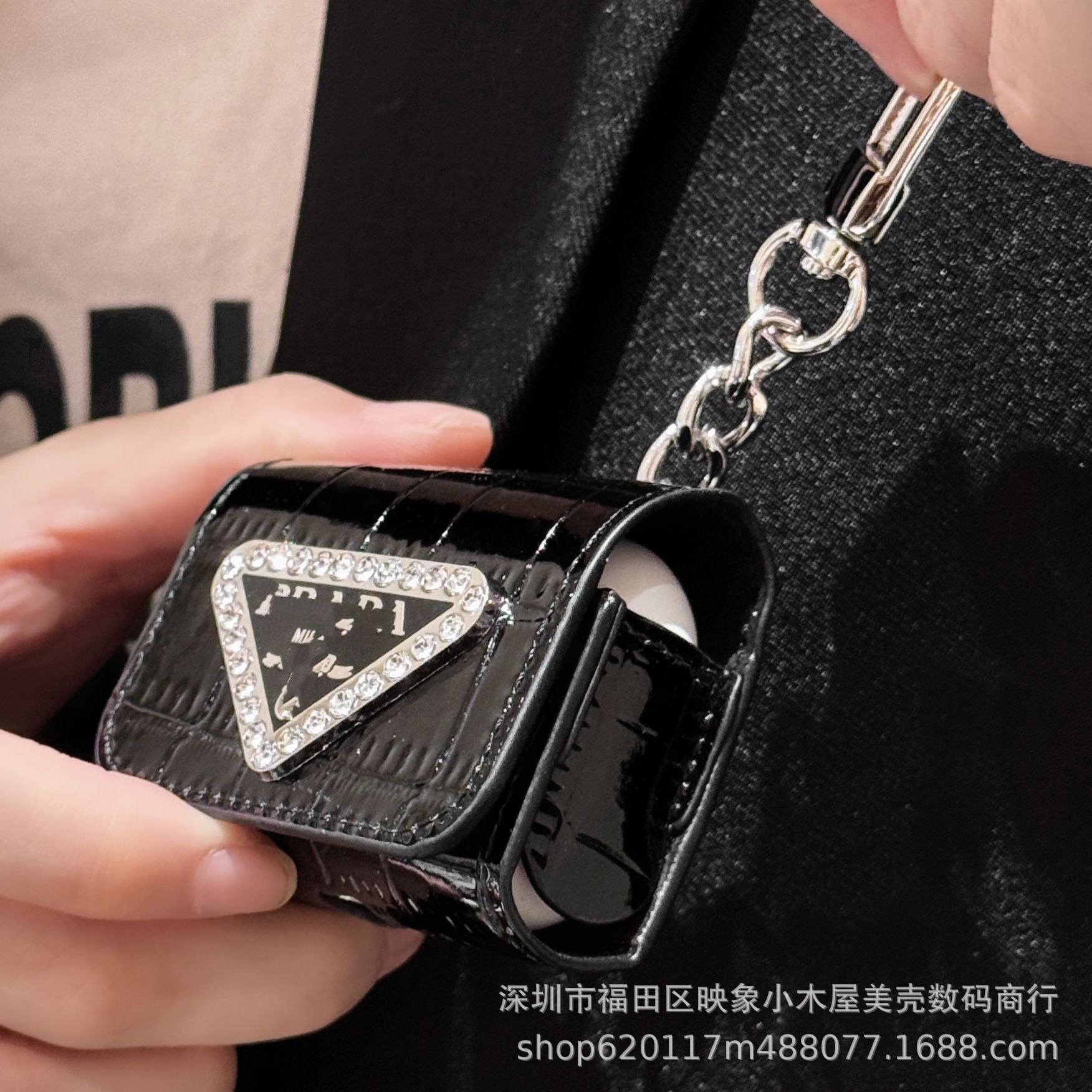 PRemium Avant-Garde Triangle Croc Case (For AirPods)