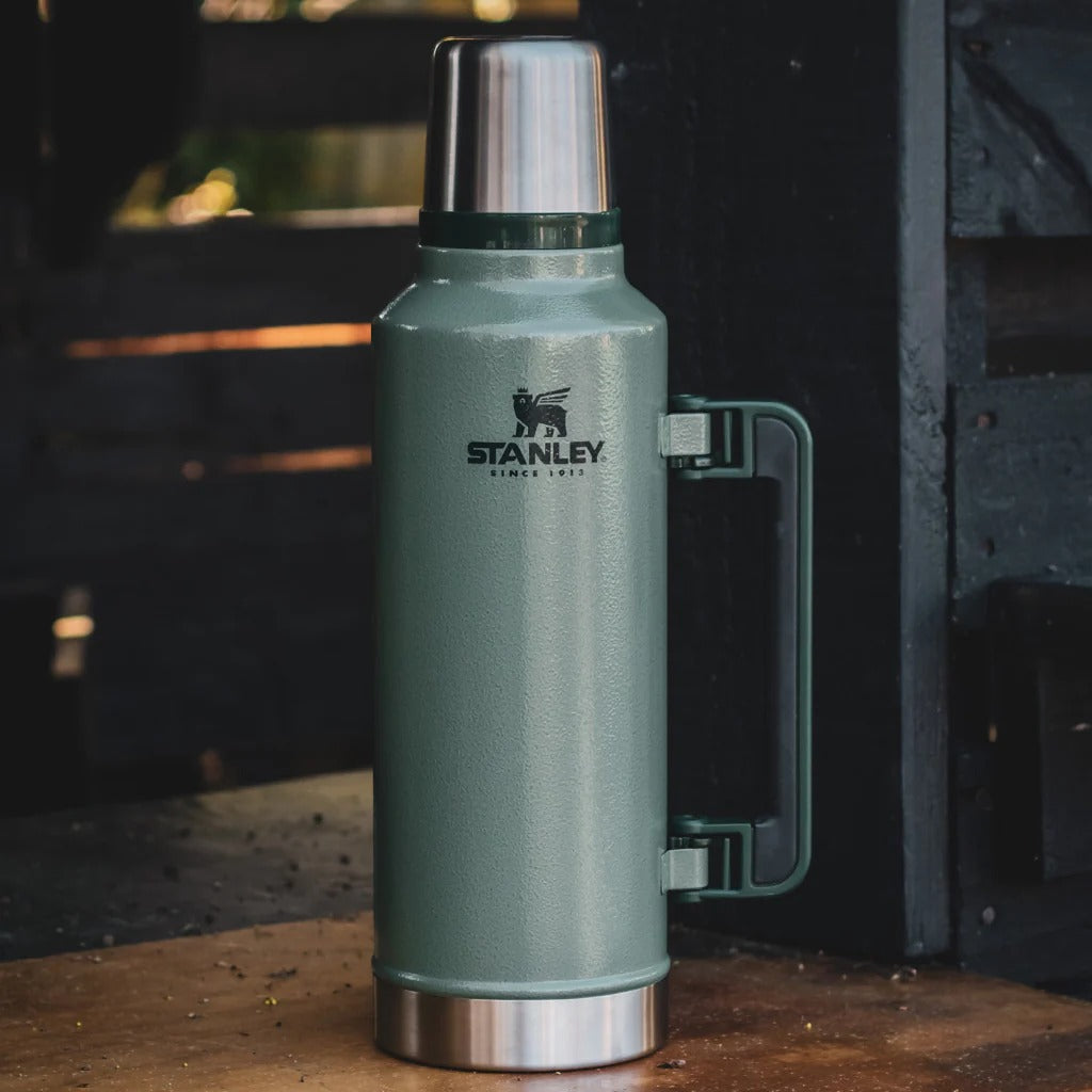 Stanley Classic Legendary Steel Thermos (1900 ml)