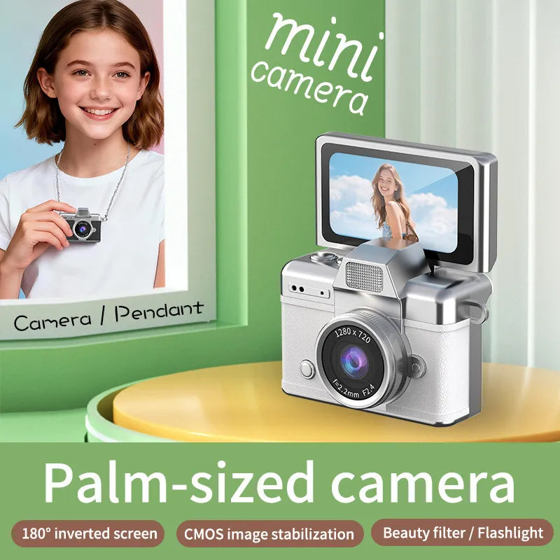 Pic Master Retro Palm Sized Keychain Camera