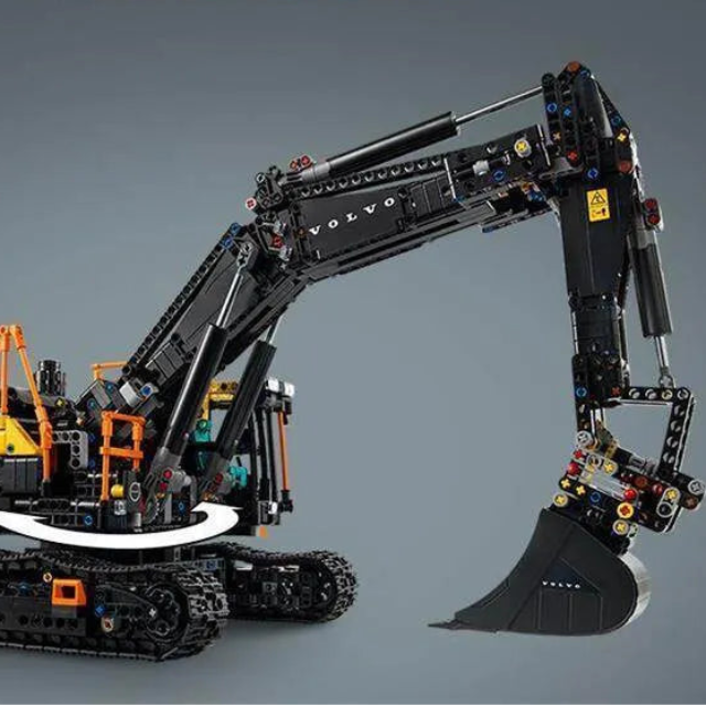 Technic Volvo EC500 Hybrid Excavator Blocks (2359 Pcs)