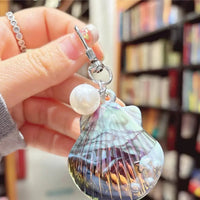 Ocean Gleaming Shell Pearl Keychain