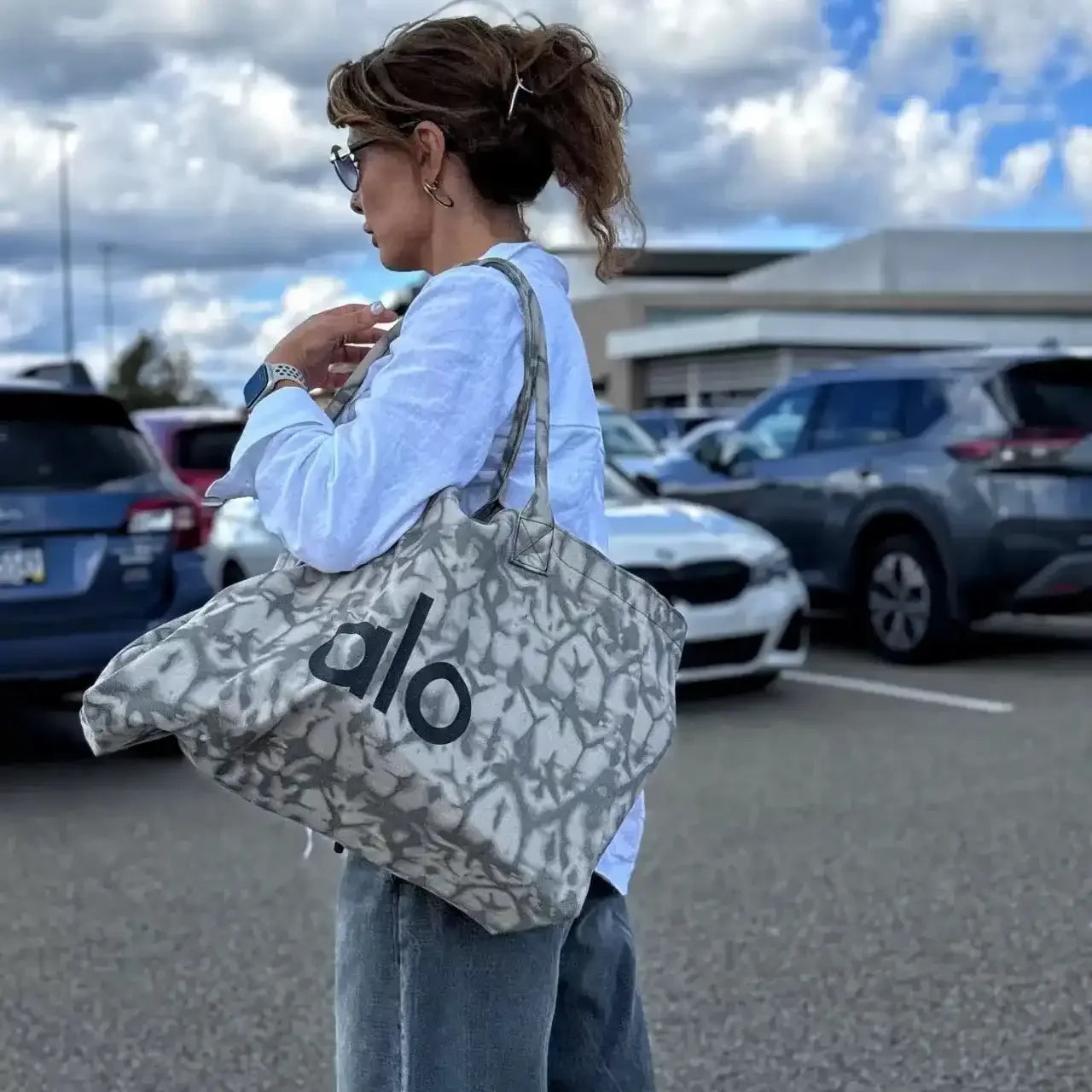 AL-O Effortless Grace Tote Bag