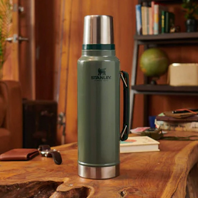 Stanley Classic Legendary Steel Thermos (1900 ml)