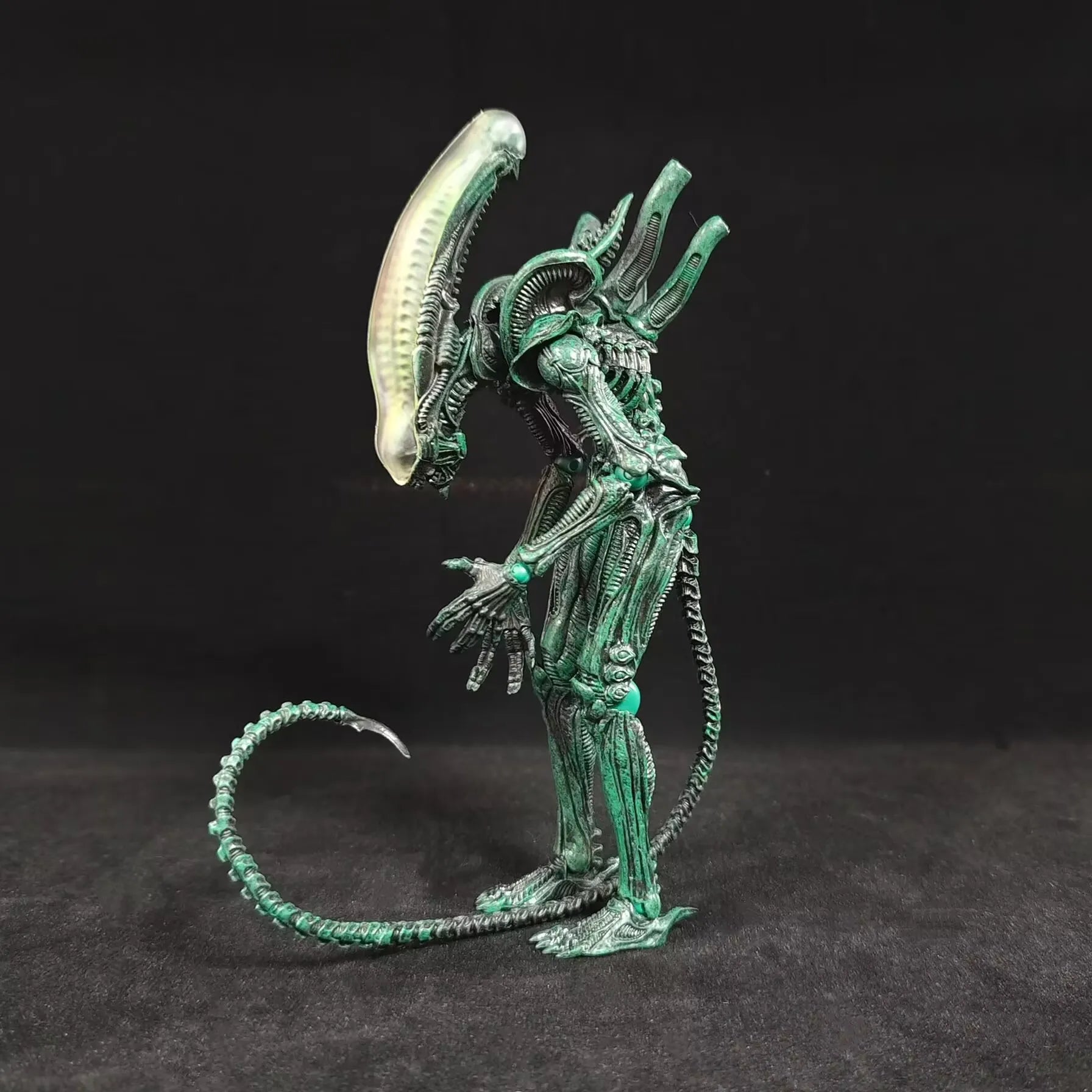 Figma 108 Green Alien Figure (16 cm)