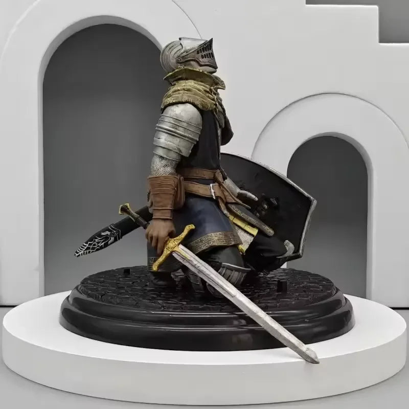 Dark Souls Oscar Knight Figurine (15 cm)
