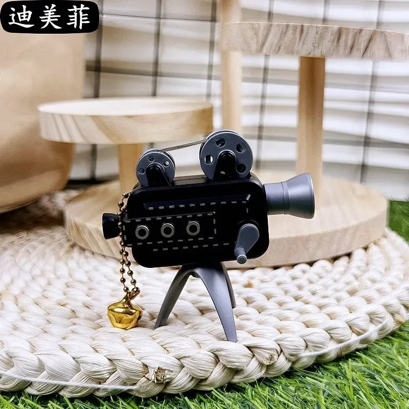 Mini Camera Projector Key Chain Retro Movie Camera Projector Keychain