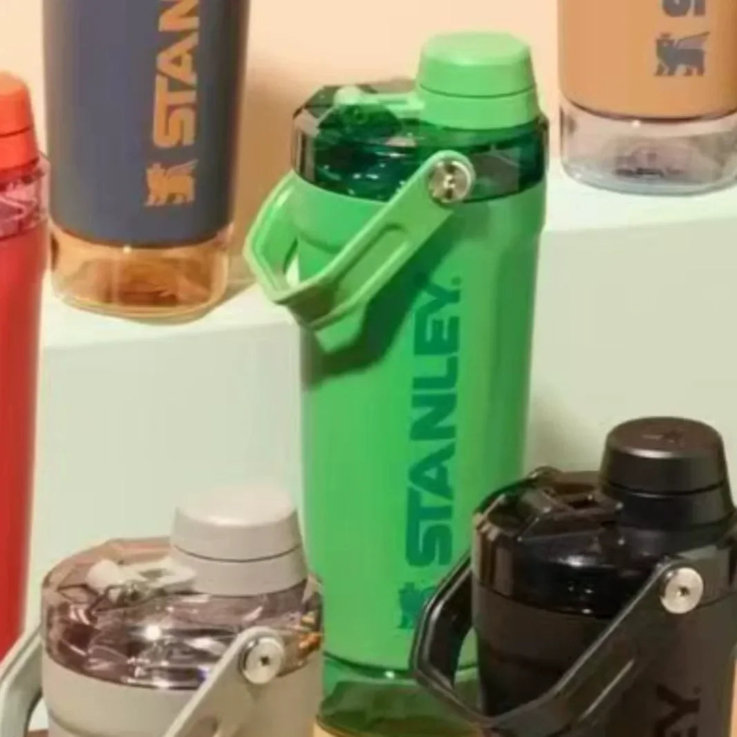 Stanley Activate Shaker Bottle (20 Oz)