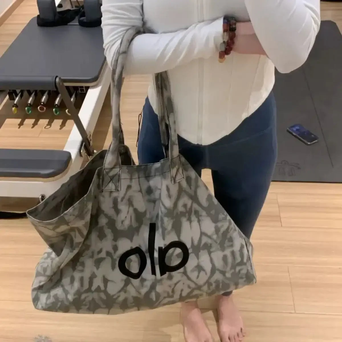AL-O Effortless Grace Tote Bag