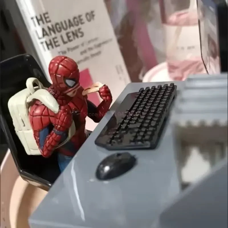 Spiderman Daily Life Mini Figurines (8 cm)