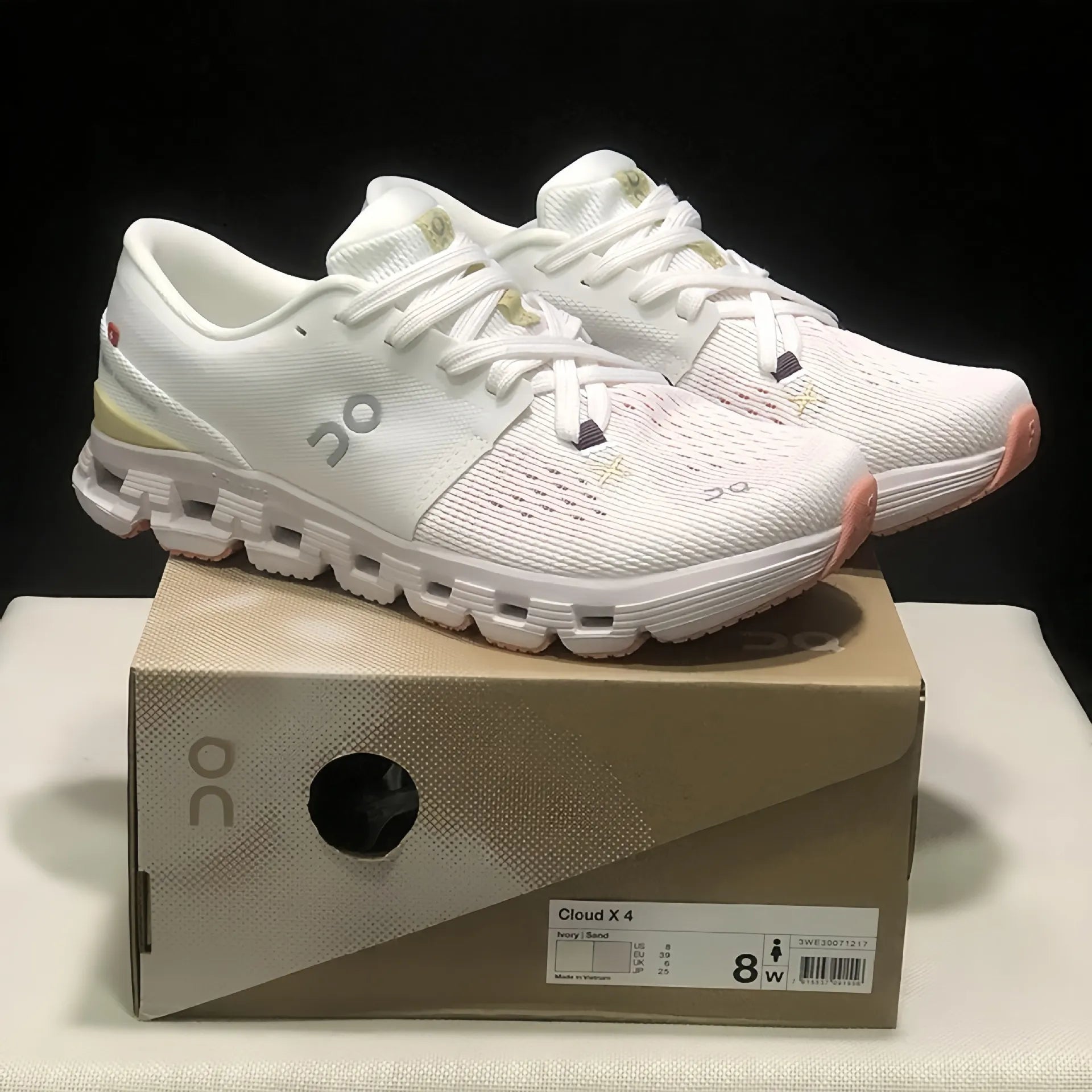On Running Cloud X 4 Versatile Training Sneakers