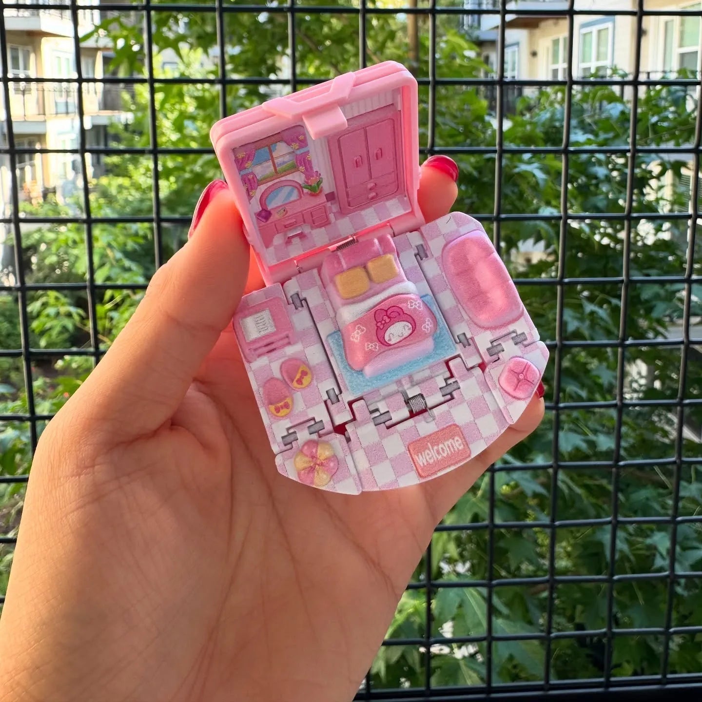 Sanliou Doll House Folding Keychain