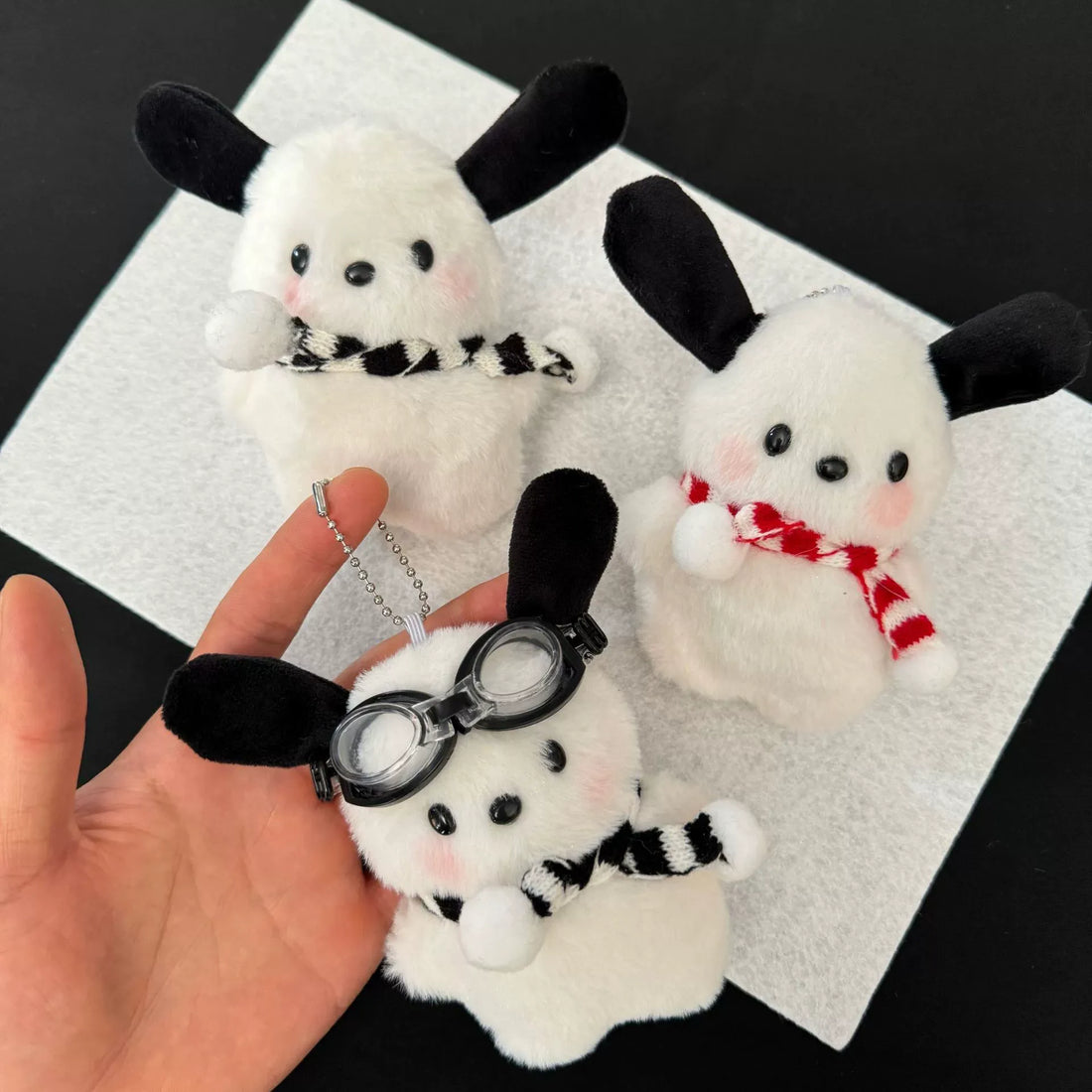 Porte-clés en peluche Pochacco prêt pour l'aventure 