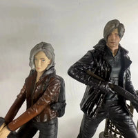 Resident Evil Leon and Grace Tactical Survivor Figure (21 cm)