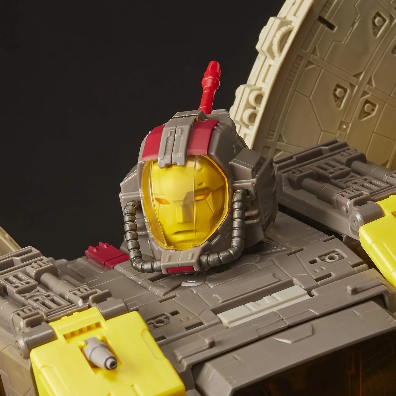 Transformers Titan Class WFC-S29 Omega Supreme Figure