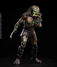 Hiya Predators Battle-Damaged Berserker Action Figure