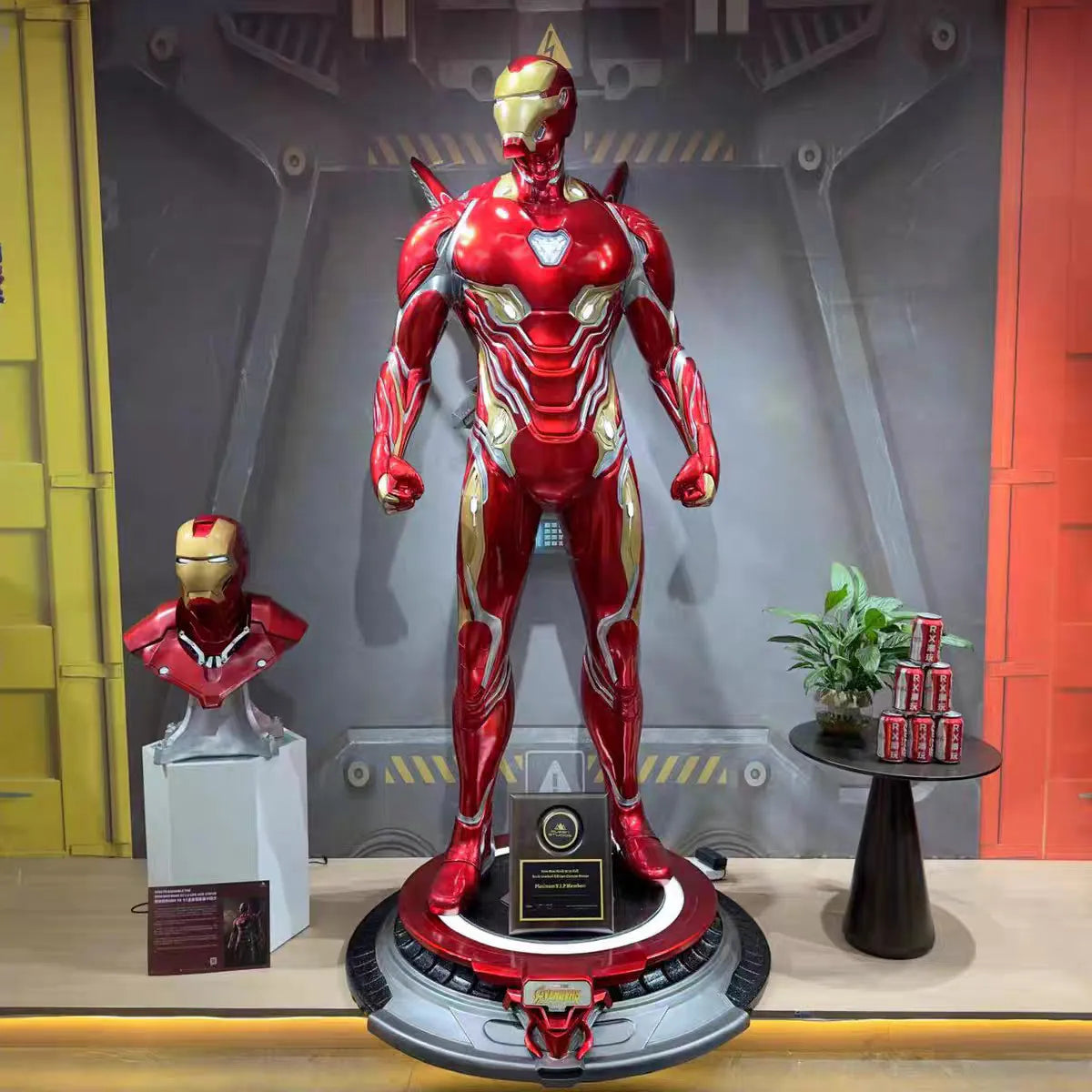 Marvel Avengers Iron Man Mark 50 1:1 Life-Size Statue (220 cm)
