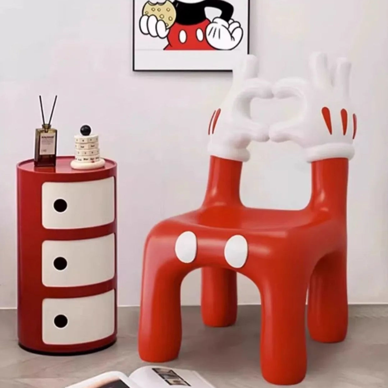 Vintage Mickey Heart-Glove Low Vanity Chair