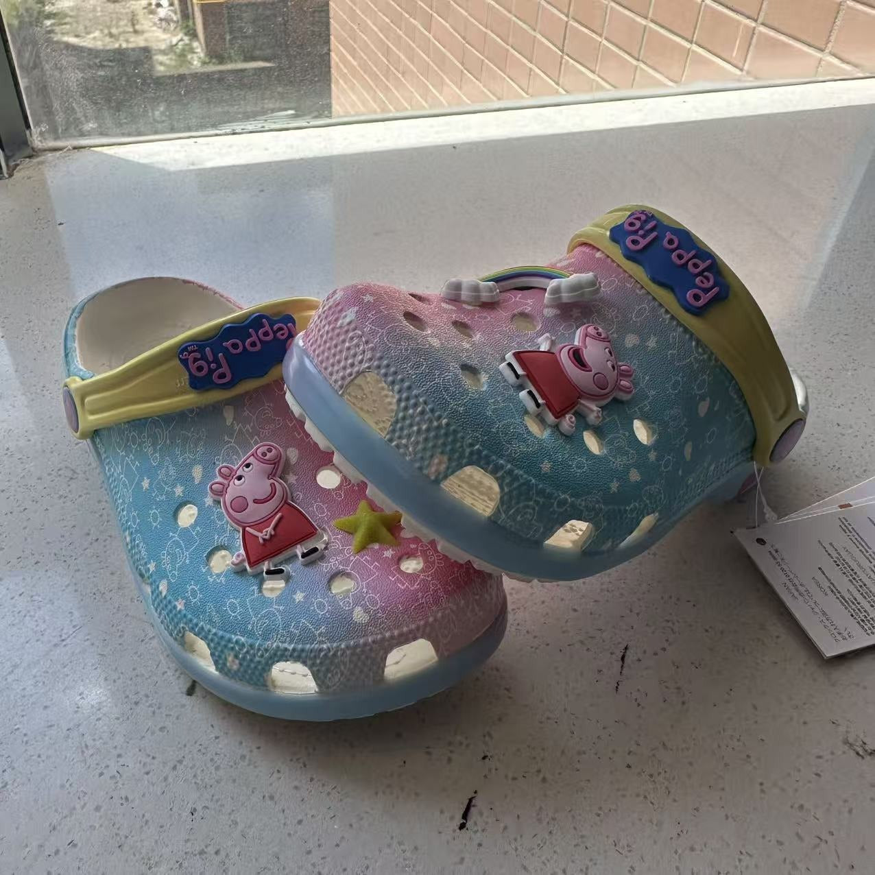 Peppa Pig Graffiti Clogs