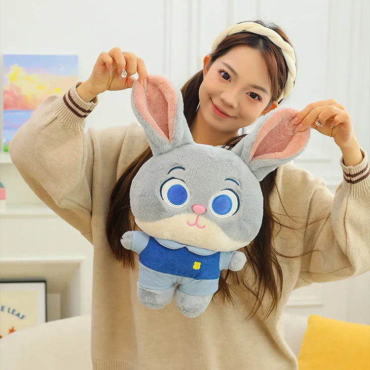 Zootopia Casual Moves Plushie (45 cm)