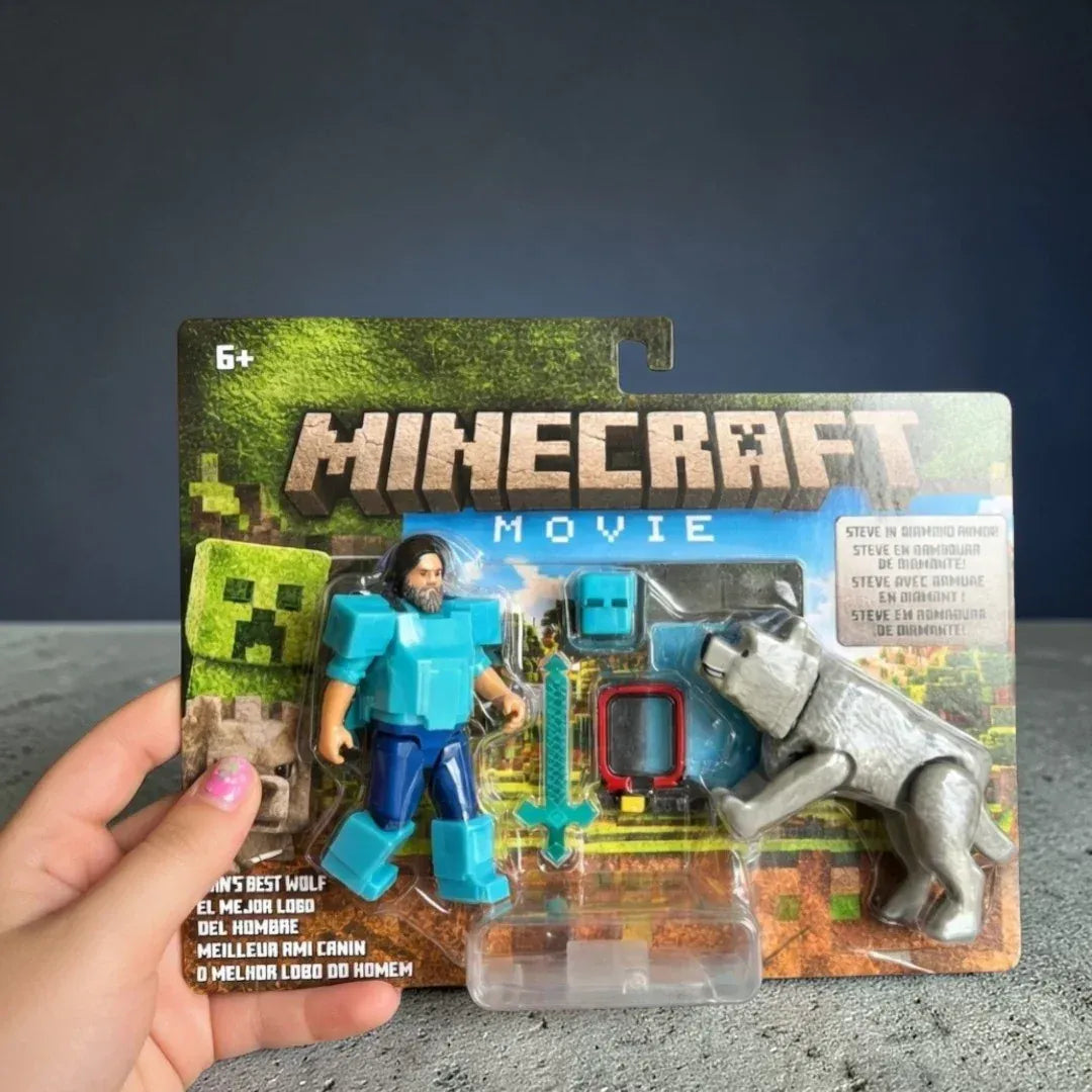 Minecraft Steve in Diamond Armor & Wolf Figure Pack