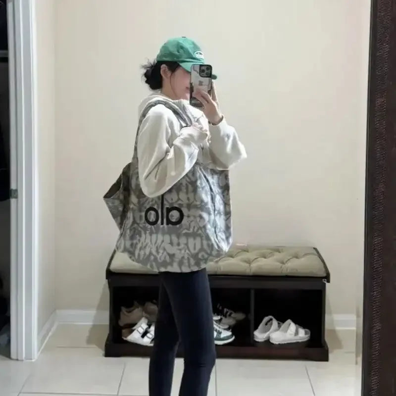 AL-O Effortless Grace Tote Bag