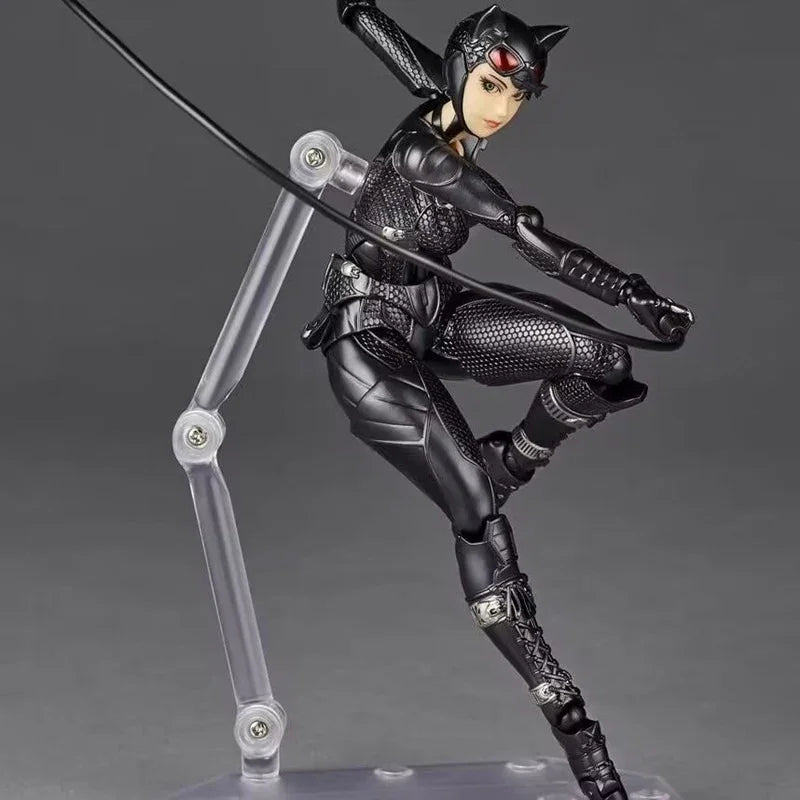 Amazing Yamaguchi Catwoman Figurine (14 cm)