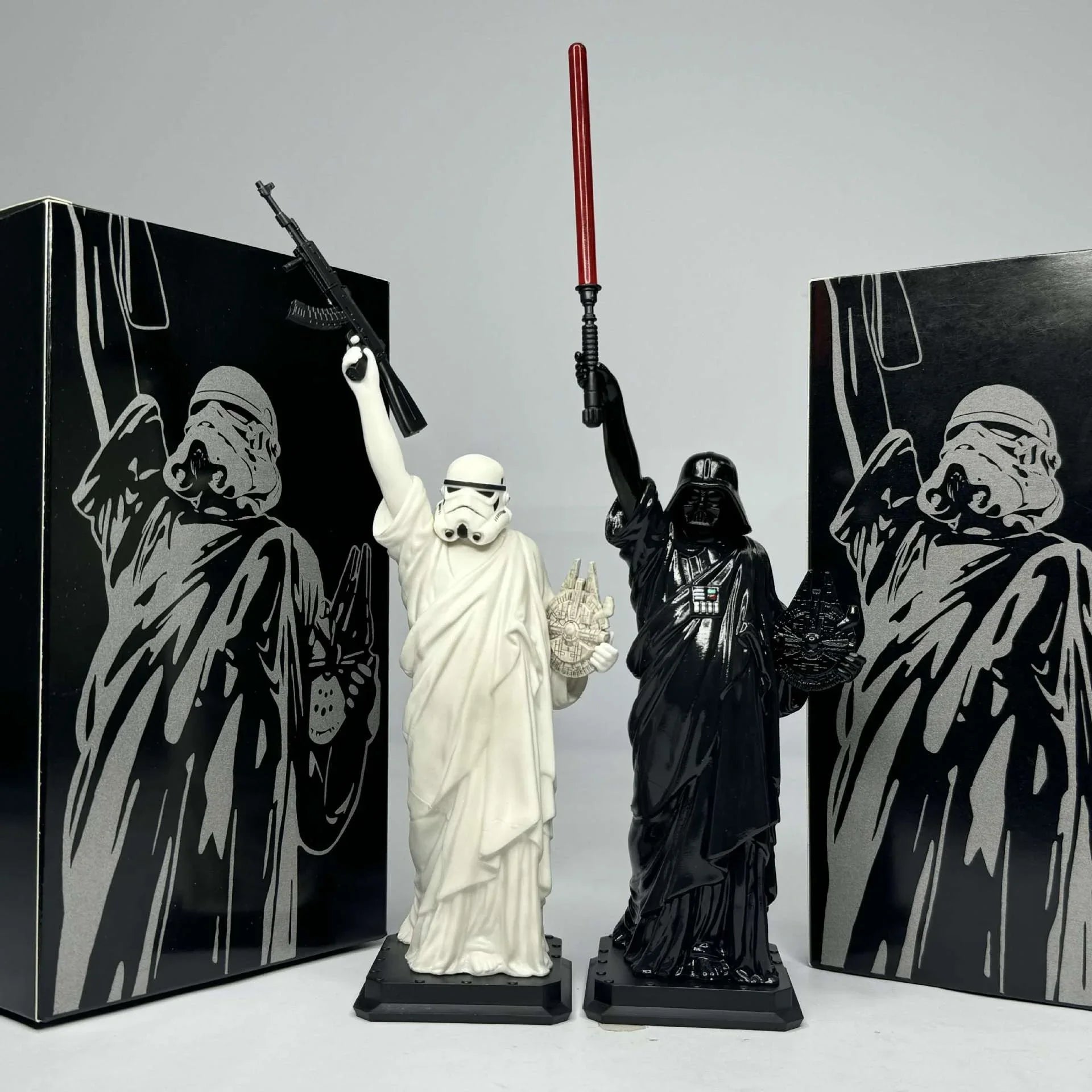 Star Wars Liberty Weapons Figure (27 cm)