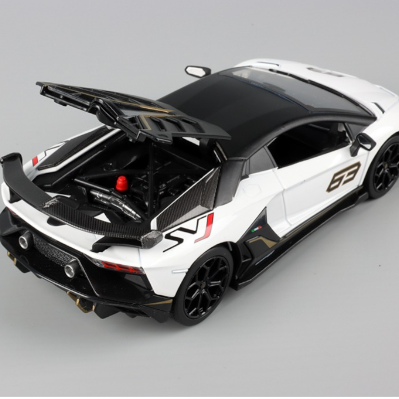 CCA Lamborghini Aventador SVJ 1:43 Scale