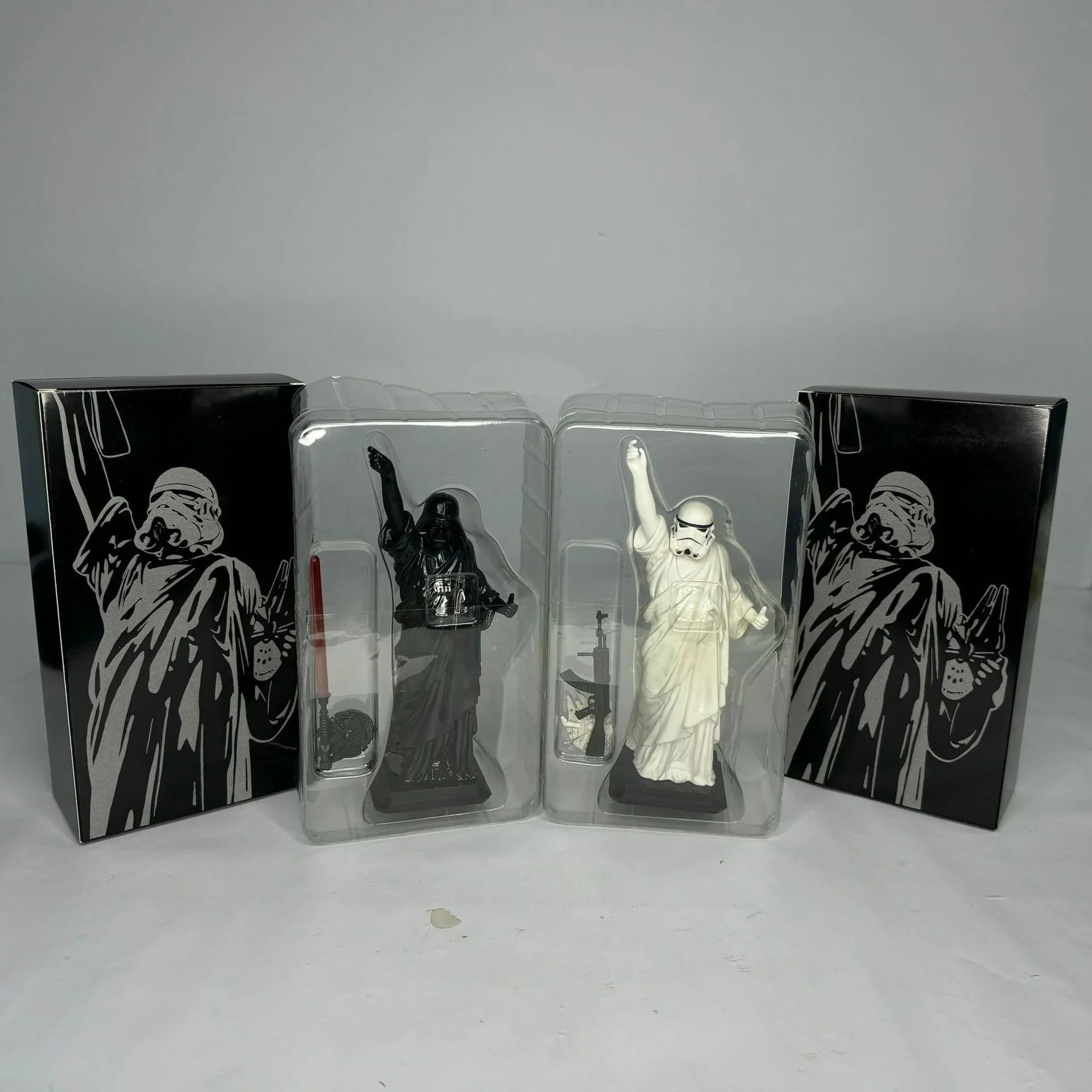 Star Wars Liberty Weapons Figure (27 cm)