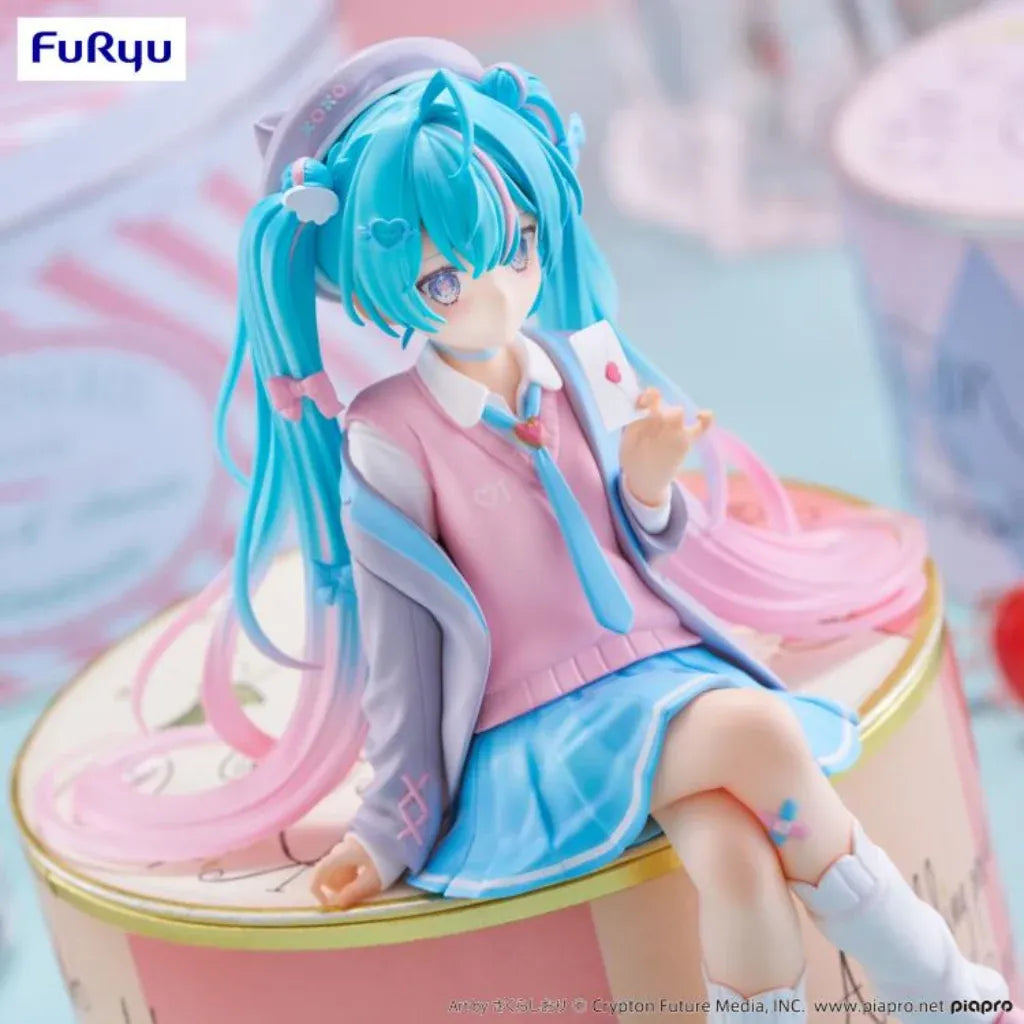 Hatsune Miku Love Blazer Noodle Stopper Figure