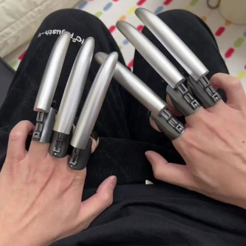 Wolverine Retractable Finger Control Claws