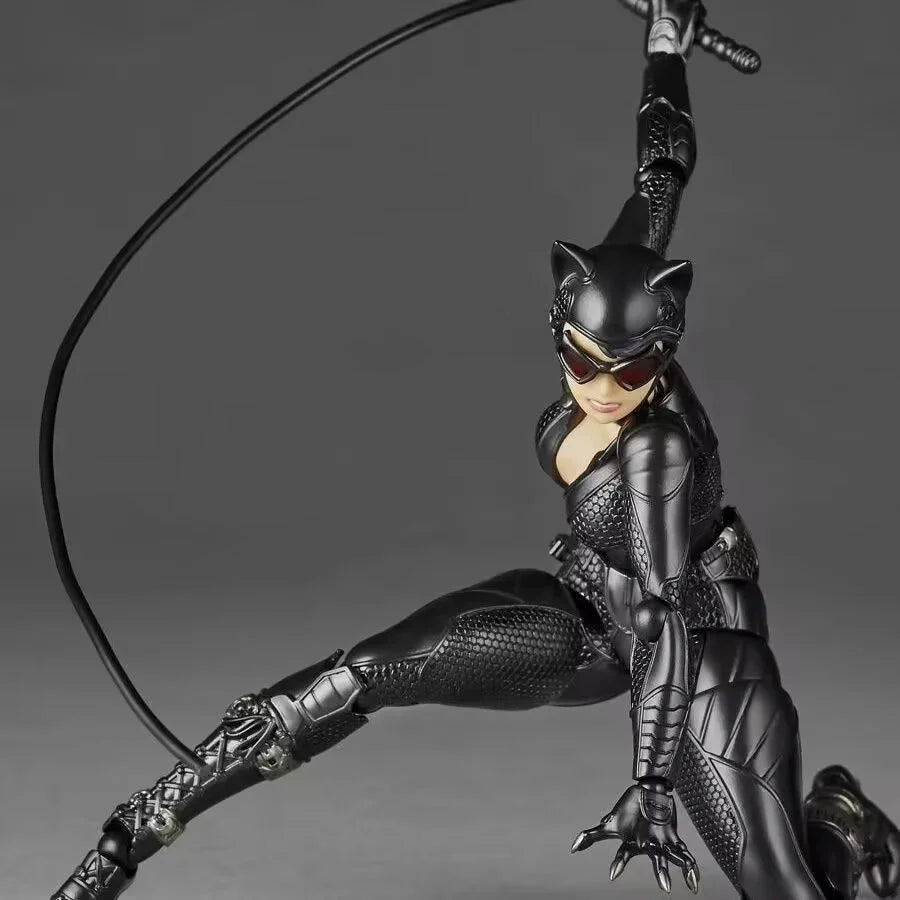 Amazing Yamaguchi Catwoman Figurine (14 cm)
