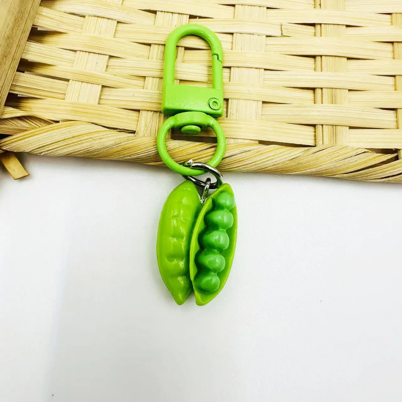 Creative Pea Pod Simulation Keychain