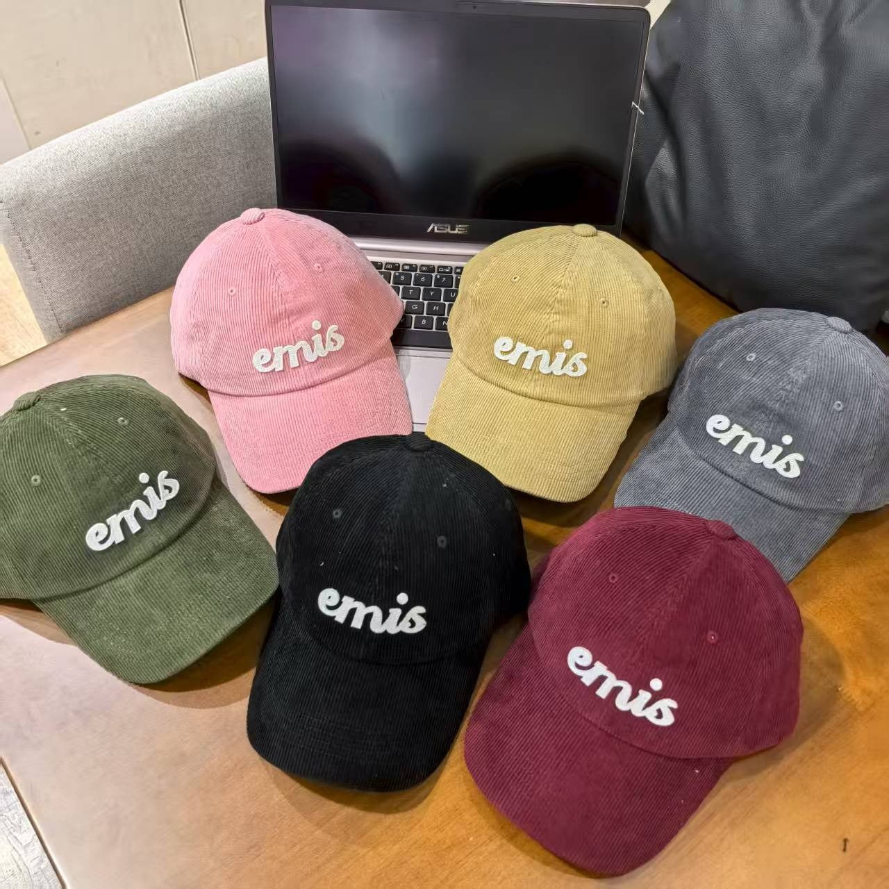 Emis Signature Corduroy Cap
