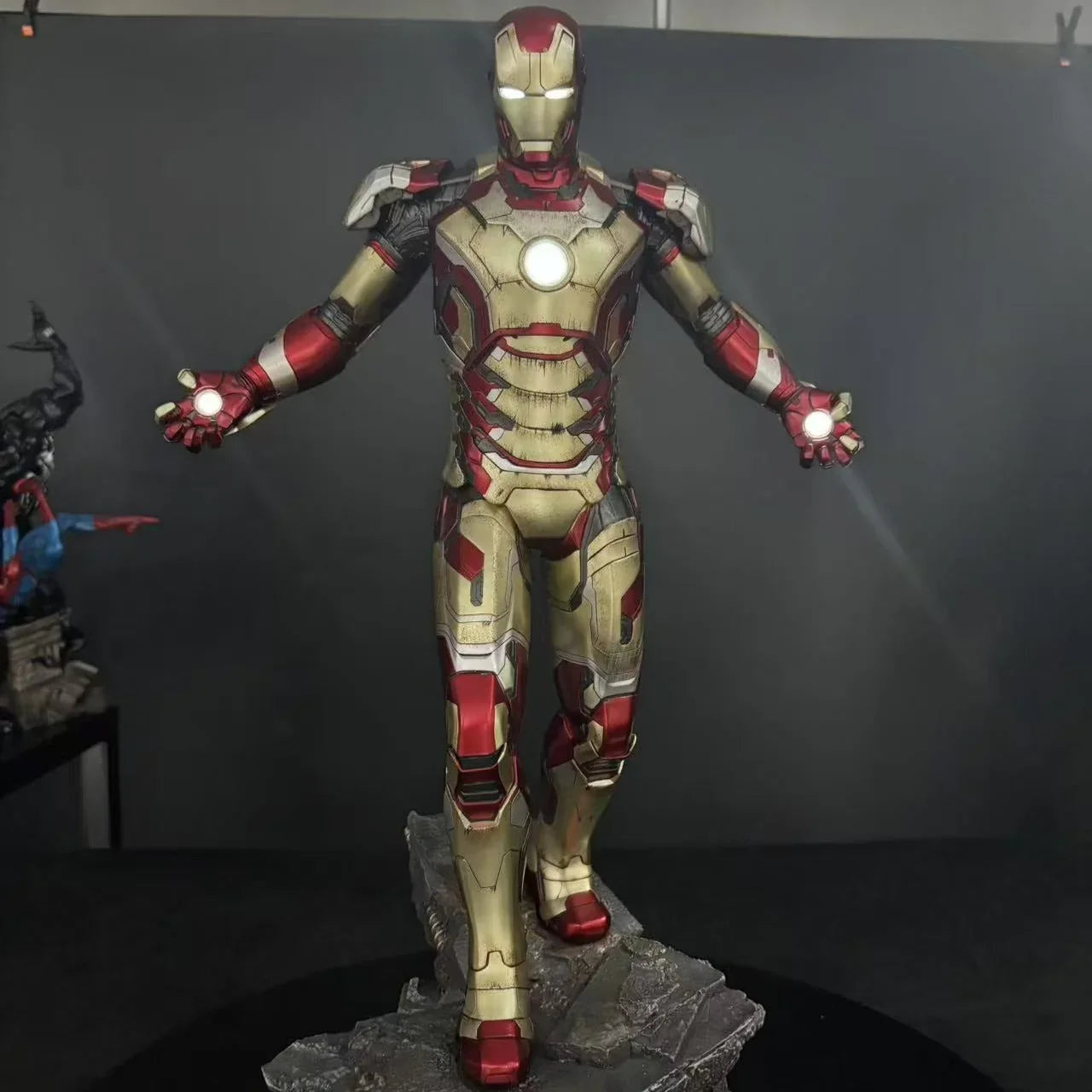 Iron Man MK42 Legacy Statue (70 cm)