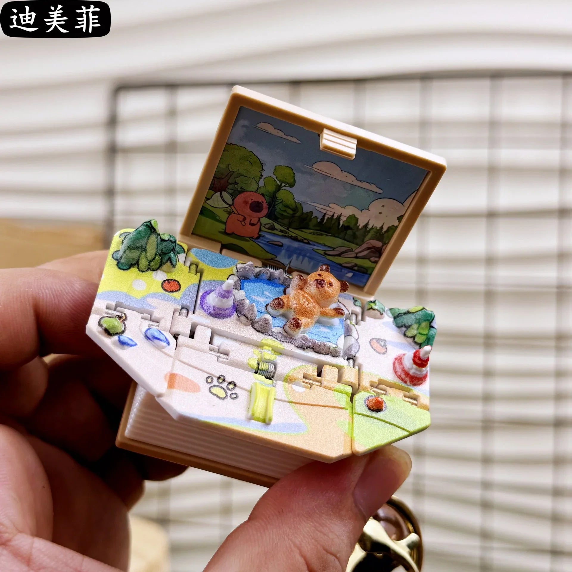 Pop-up Chill Capybara Folding Keychain