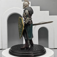 Dark Souls Faraam Knight Armor & Shield Figurine (17 cm)