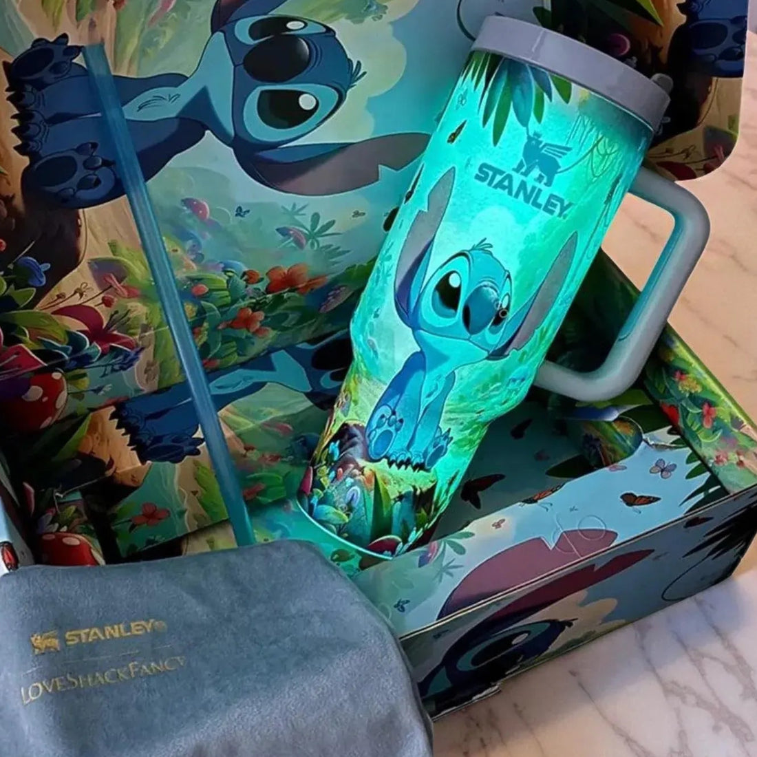 Stanley Stitch Hawaii Glow Quencher (40 oz)