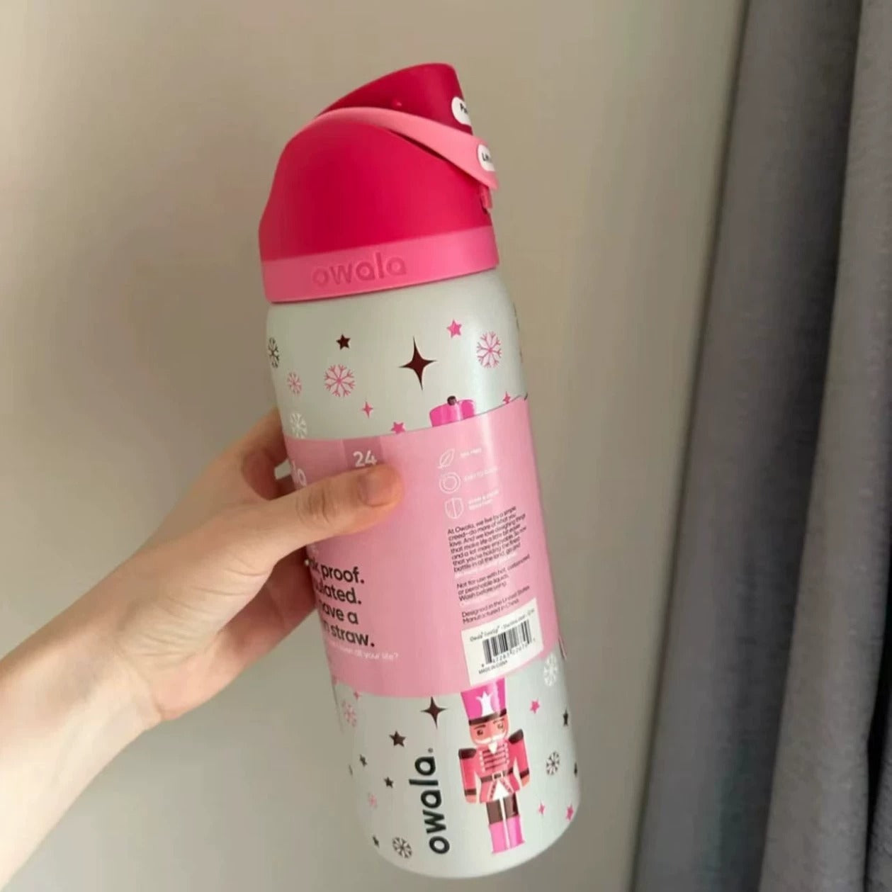 Owala FreeSip Insulated Water Bottle (24 oz/ 32 oz)