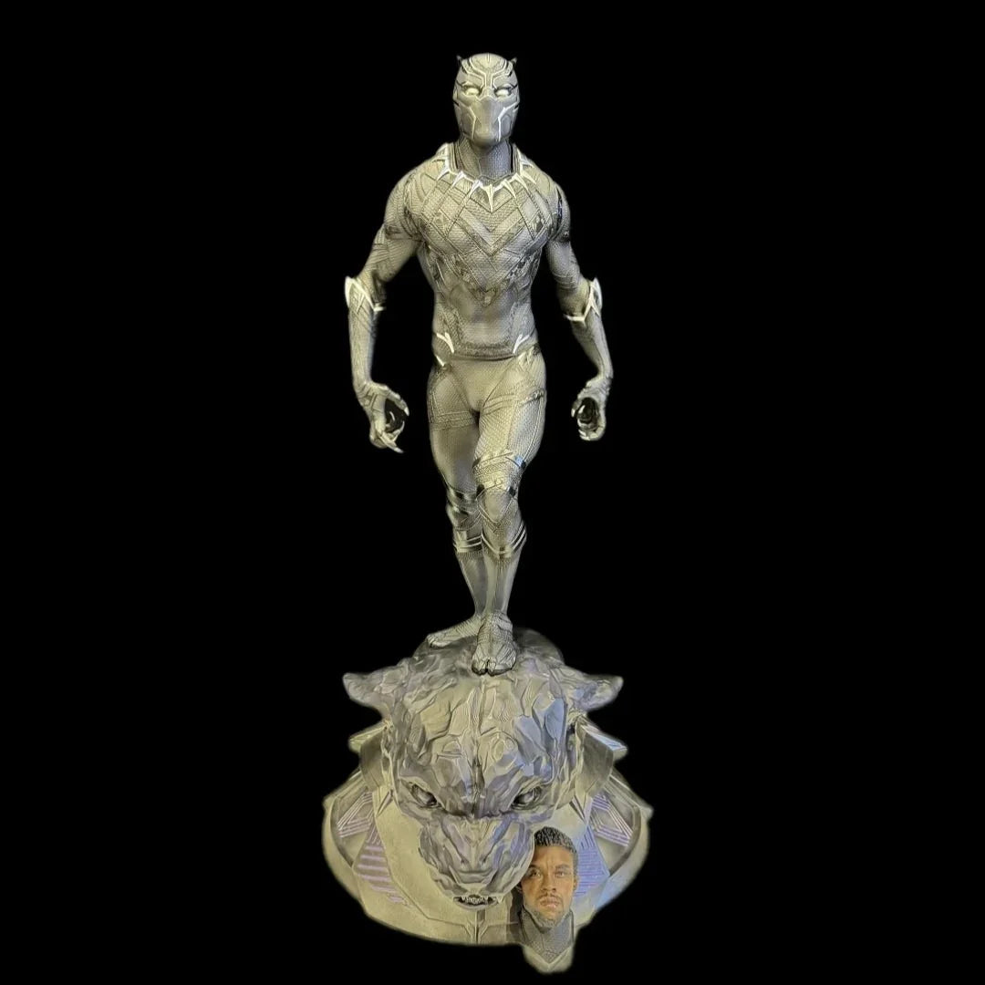 Black Panther 1:4 Scale Deluxe Figurine
