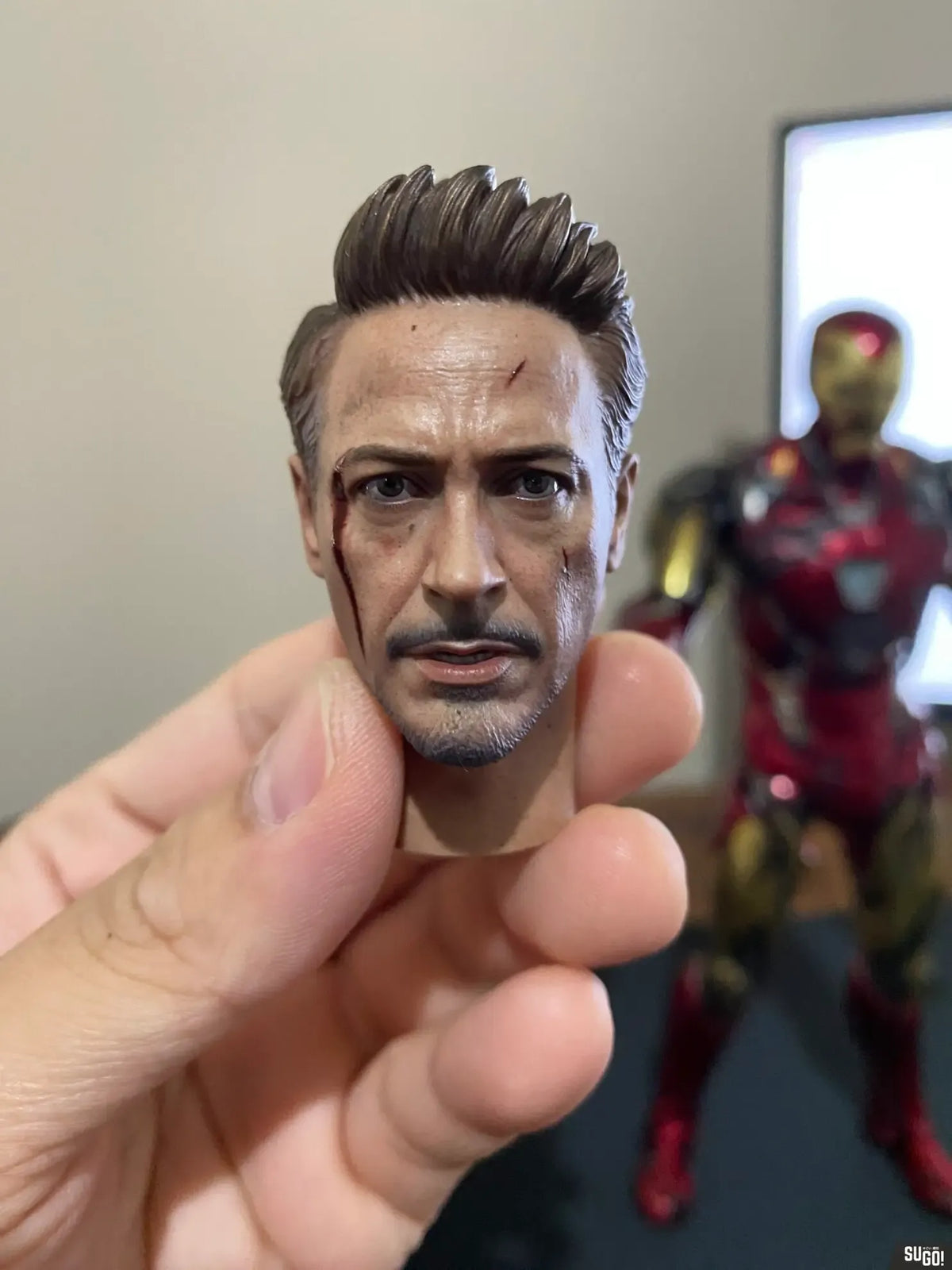 Hot Toys Iron Man Mark LXXXV Battle Damaged Figure