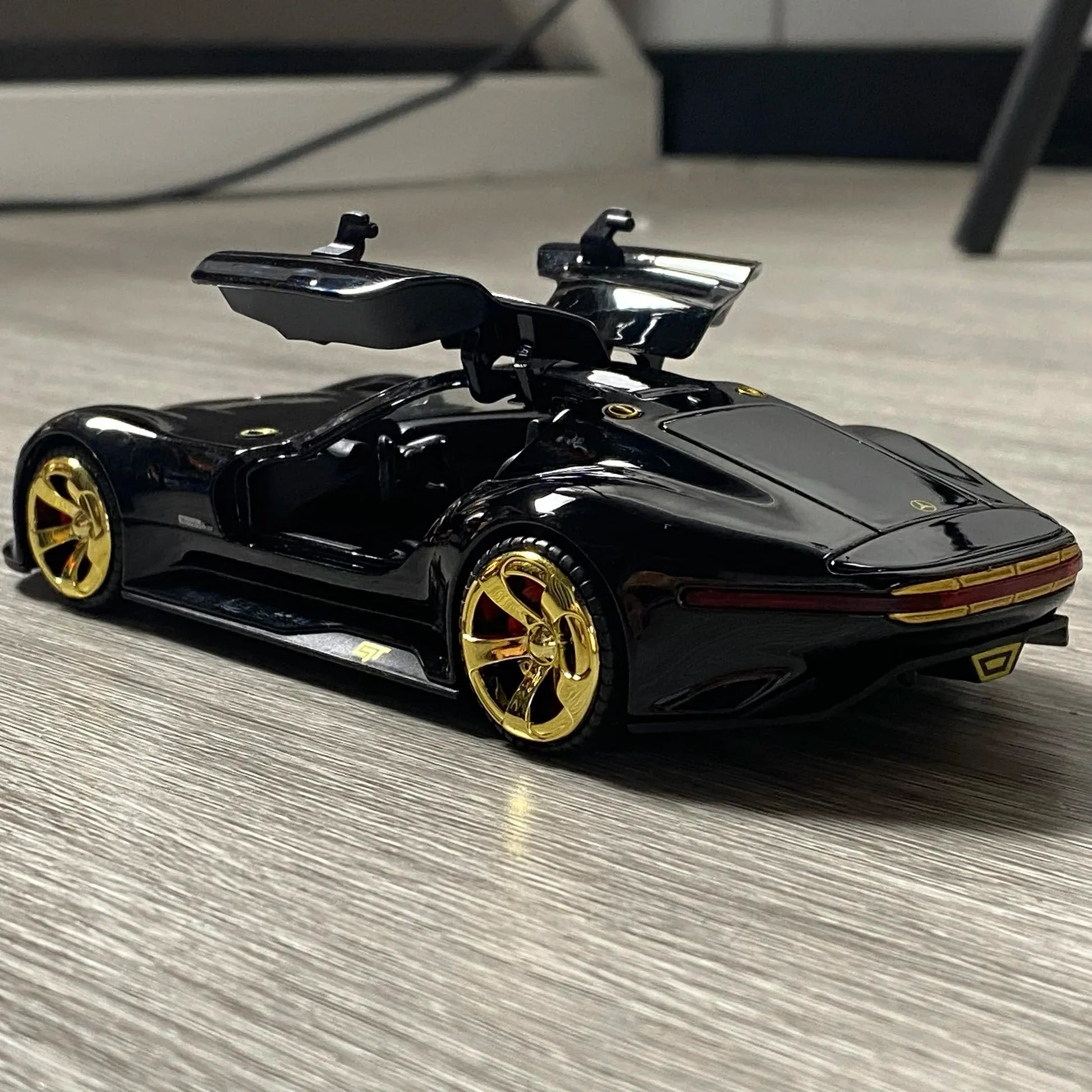 Merc AMG Vision GT 1:32 Scale Die-Cast Supercar
