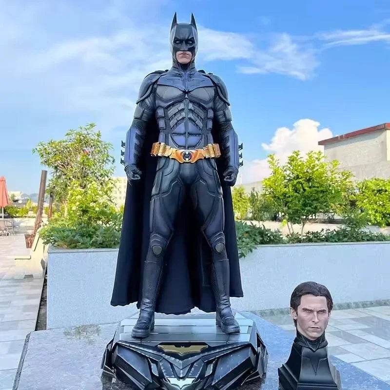 Dark Knight Gotham Guardian Deluxe Figure (68 cm)