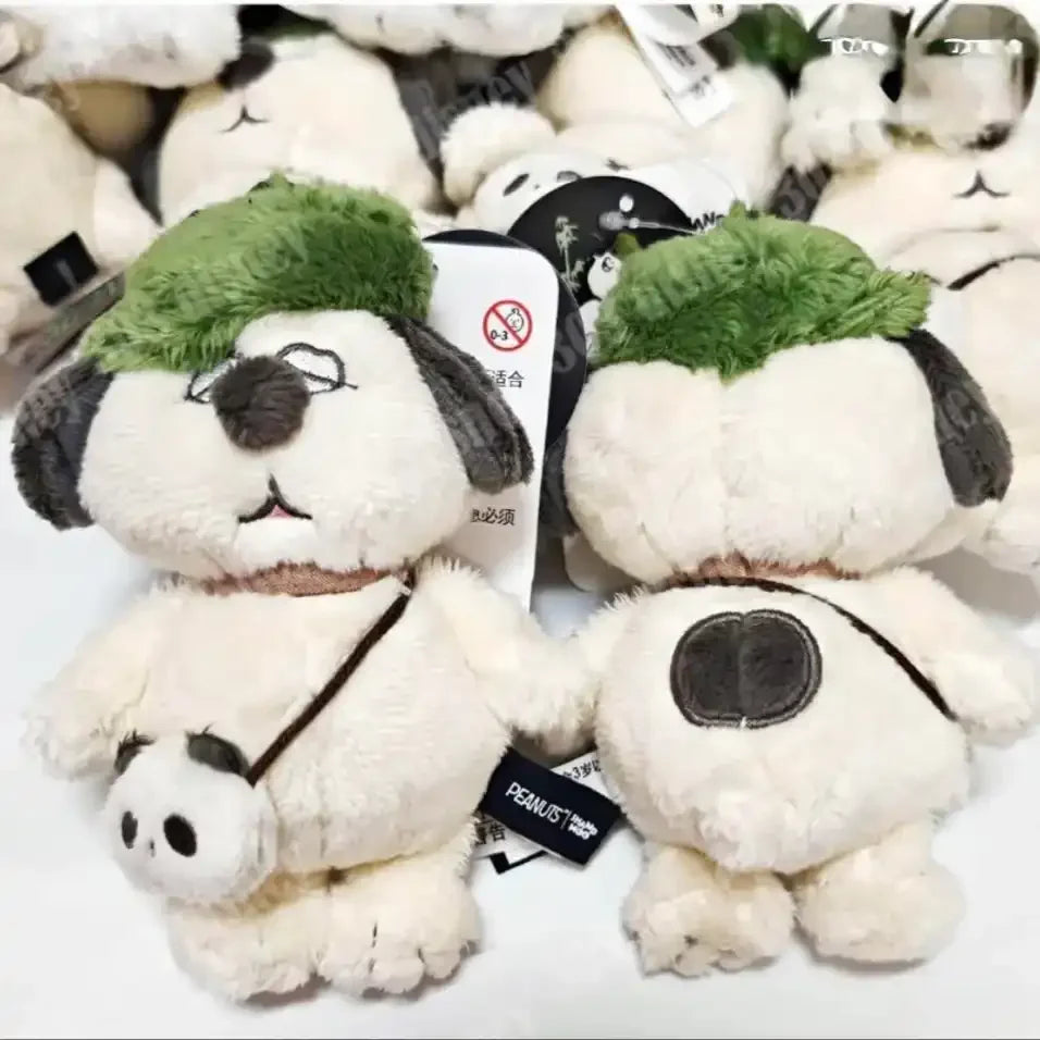 Snoopy Aulaf Cuddly Charm Keychain