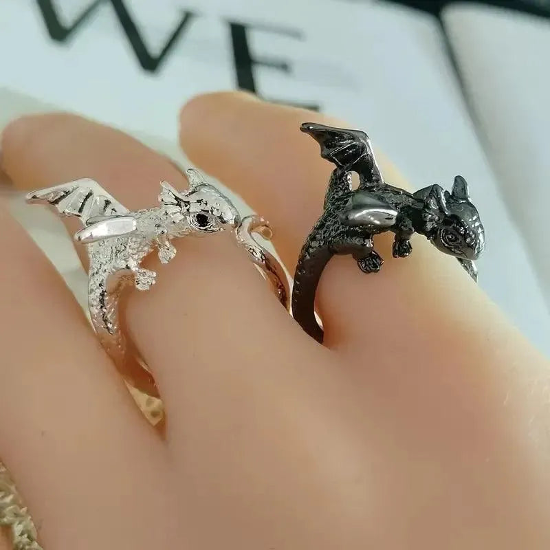 Men's Stylish Dragon Ring - Bear Hugs