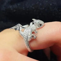 Men's Stylish Dragon Ring - Bear Hugs