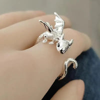 Men's Stylish Dragon Ring - Bear Hugs