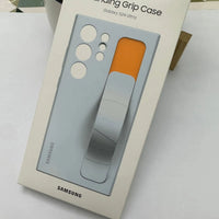 Standing Grip Case for Samsung S24 Ultra - Bear Hugs