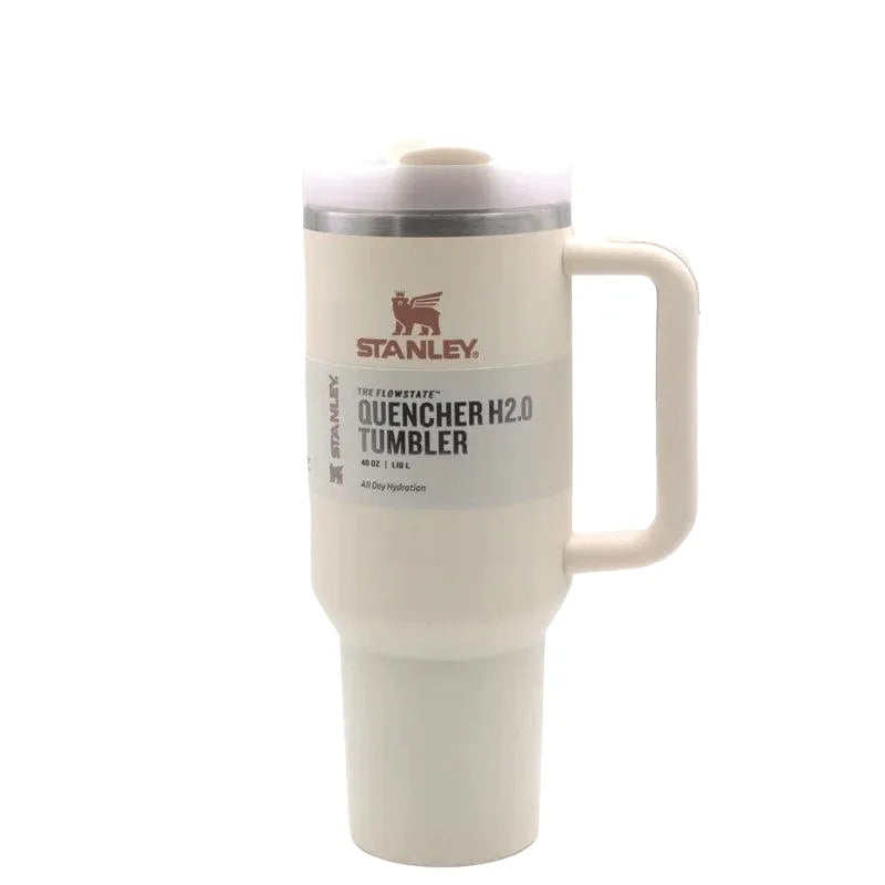 Stanley Quencher H2.0 Stainless Steel Vacuum Insulated Tumbler (30 oz/40 oz) - Bear Hugs